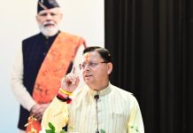 मुख्यमंत्री धामी ने कहा कि बागेश्वर, चमोली और उत्तरकाशी में राजकीय वृद्धाश्रम संचालित हैं, जबकि देहरादून, अल्मोड़ा और चम्पावत में नए भवनों का निर्माण कार्य प्रगति पर है