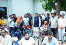धामी सरकार का जनहित संकल्प मजबूत, जरूरतमंदों को सहायक उपकरण और महिला समूहों को मिली नई ताकत