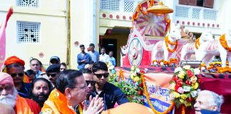 टपकेश्वर महादेव की भव्य शोभायात्रा में शामिल हुए मुख्यमंत्री धामी