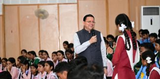 विद्यार्थियों ने पूछा पलायन, रोजगार, अस्पताल और खेती का सवाल, सीएम धामी ने बताया विकसित उत्तराखंड का रोडमैप