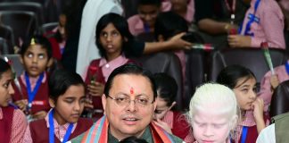 बच्चों के बीच जन्मदिन मनाते हुए भावुक हुए मुख्यमंत्री धामी, बोले—उनके चेहरों की खुशी सबसे खास उपहार