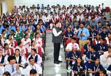 12वीं के बाद 2 लाख रुपये तक की करियर स्कॉलरशिप, मुख्यमंत्री धामी की पहल में ‘कैसा हो मेरे सपनों का उत्तराखण्ड’ के 140 चयनित विद्यार्थियों को मिलेगा लाभ