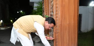 प्रधानमंत्री नरेंद्र मोदी के जन्मदिवस पर मुख्यमंत्री धामी ने जलाया ‘आशीर्वाद का दीया’