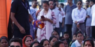 मुख्यमंत्री श्री पुष्कर सिंह धामी ने कहा कि भर्ती परीक्षाओं में पारदर्शिता सुनिश्चित हुई है और 33,000 से अधिक युवाओं को योग्यता के आधार पर सरकारी नौकरी मिली है